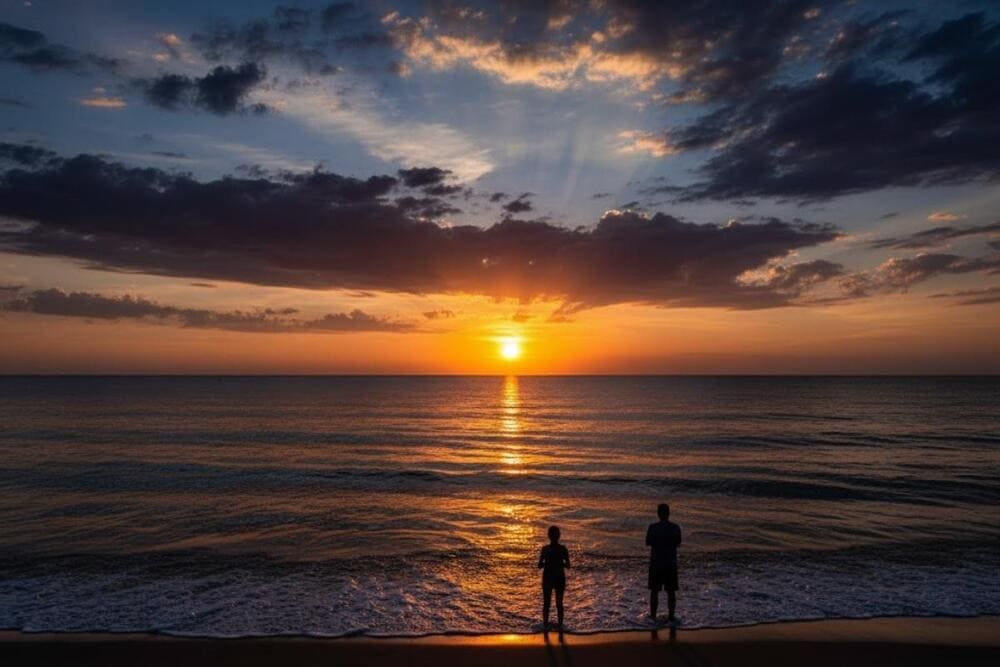 Ngắm bình minh và hoàng hôn trên biển sẽ là một trải nghiệm đáng nhớ dành cho bạn.